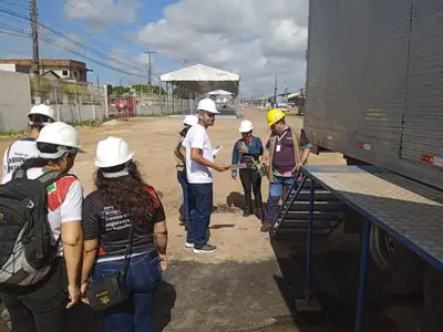 notícia: 54ª Expofeira: Governo do Estado orienta trabalhadores sobre segurança durante revitalização do Parque de Exposições da Fazendinha